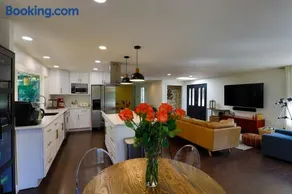 Lake House - Anderson Island - Image 3