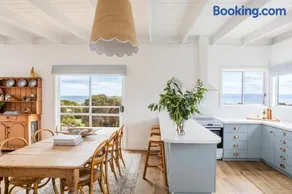 Walter's at Coles Bay - Image 3