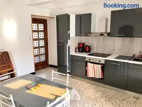 Appartement spacieux à Bessèges - Vue montagne et terrasse - Image 3