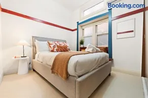 Mosman 2BR Coastal Retreat | Balmoral & Harbour - Image 2