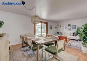 Denver Hot Tub Retreat Near Downtown Denver-Stadiums-Bellco - Image 2
