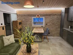 Stilvolles Ferienhaus mit Terrasse Garten und Whirlpool - Image 1