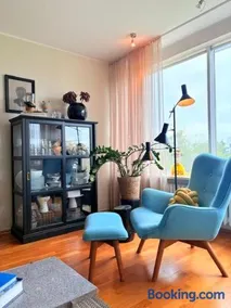 Great location in Reykjavík, sleeps 6, free parking - Image 1