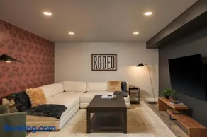 Modern, Luxury Home with Hot Tub, Gym, Sauna, and 12 Minutes to Downtown Denver - Image 3