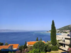 Apartment Luka, Seaview with Terrace and Balcony - Up to 6 Guests - Image 2