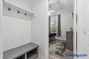 Spacious 4BR W Game Room Loft AT&T Stadium & Lake - Image 2