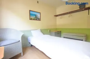 Inn Between Waves - Image 2