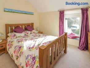 1 Rhys Terrace - Image 4