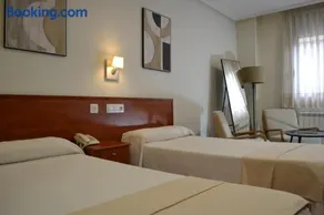 Apartahotel FC Catedral - Image 5
