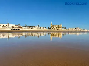 Santo Rostro Beach Apartments - Image 2