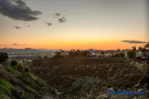 Hilltop Lux - Image 5