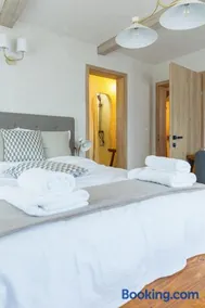 Rustic Inn bed and breakfast - Image 1