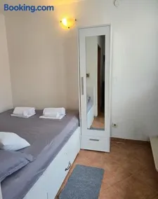 Private bedroom with bathroom - Image 2