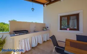 Villa Desapemani with heated pool - Image 4