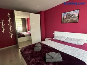 West Park Apartment - Image 1