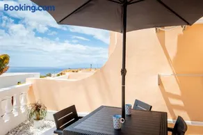 Paradise Court Suites - Image 3