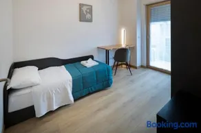 - Magenta Apartment - - Image 2