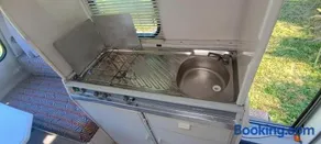 Karavan s předstanem - Image 3