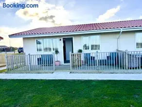 Chalet by the sea in Bacton- 97 - Image 3