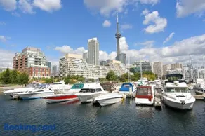 Cozy Toronto Suite - Near CN Tower, Rogers Centre, and Toronto Stadium - Image 1
