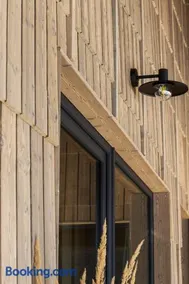 HIKARI Lake Villas - Image 3