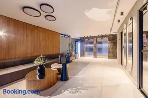 Estadia com piscina e academia a 350m da Praia em localização privilegiada de Maceió - SLI - Image 2