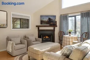 210 Nelson Way: Par Pine Lodge - Image 2