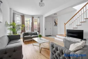 Modern Home 4BR 3BA - 20 Min to Timesquare - Image 1