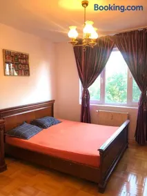 Vintage Bucharest apartment - Image 1