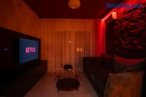 Bordo Jacuzzi & Sauna Apartment Beograd - Image 2