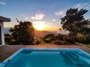 Casa com piscina e vista do Vale - Image 1