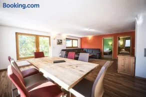 Zum Löwen Apartmenthaus - Image 1