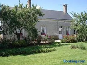 Maison Champêtre Restaurée avec WIFI et Cheminées - Image 1