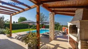 Activity villa Marula with outdoor pool in Buje - Image 3