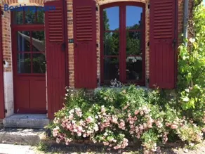 La Maison aux Volets Rouges - Image 1