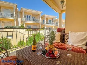 BnB Homes Paradise View Villa with 3 bedrooms & 2 swimming pools - Image 5
