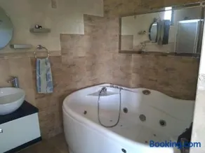Guest House Poli - Image 1