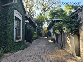 Ambiance Guesthouse - Image 1