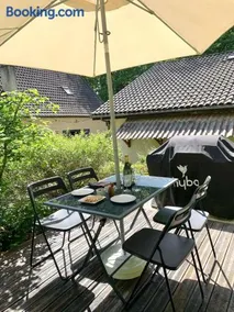 Petit gîte dans les bois avec piscine privative - Image 4