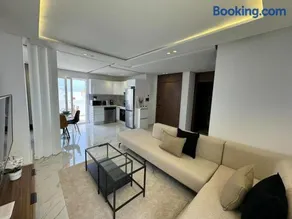 Charming apt with terrace - Image 1