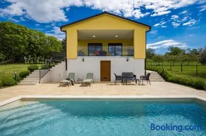 Family Villa Tai with Private Pool near Pula - Image 2