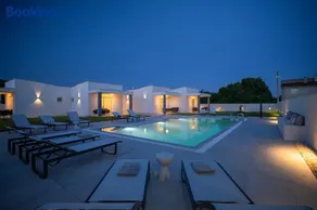 Venti apartments with swimming pool and private parking - Image 1