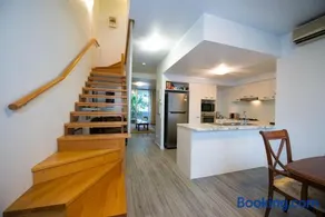 Oxford Street Prime location Bulimba - Image 2