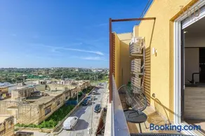Designer 2BR home in the centre of Marsascala by 360 Estates - Image 4