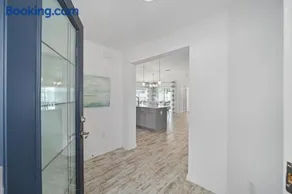 Massive newly built 3 bedroom - Image 1