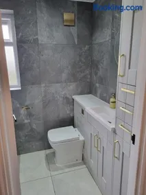 3 Bedroom House By The Sea, Deal Centre - Image 5