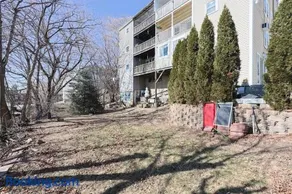 Eastie Roomy 3BR with Easy City and Airport Access - Image 4