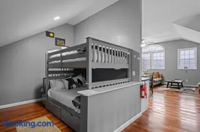 Mountain View Suite - Image 2