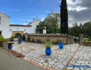 Apartamentos Turísticos Dos Fuentes - Image 3