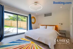 Honeybee Barn - Stunning 4-Bed Rural Paradise - Image 3